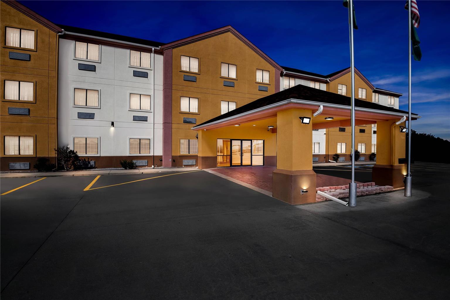 Quality Inn & Suites McAlester on Hwy 69 - photo 6