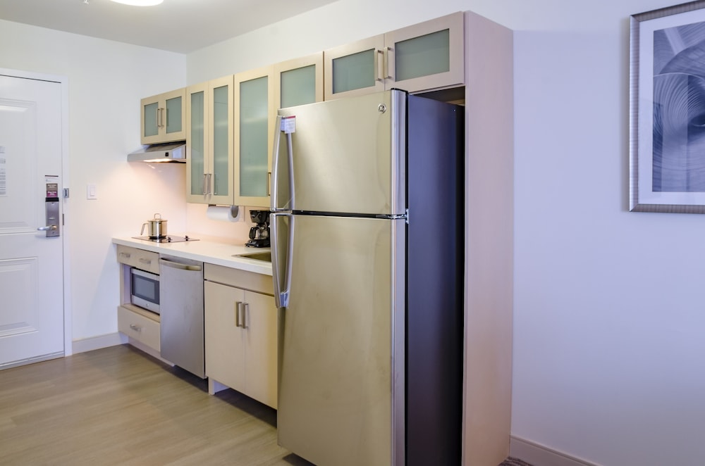 Candlewood Suites Miami Intl Airport 36th St by IHG - photo 21