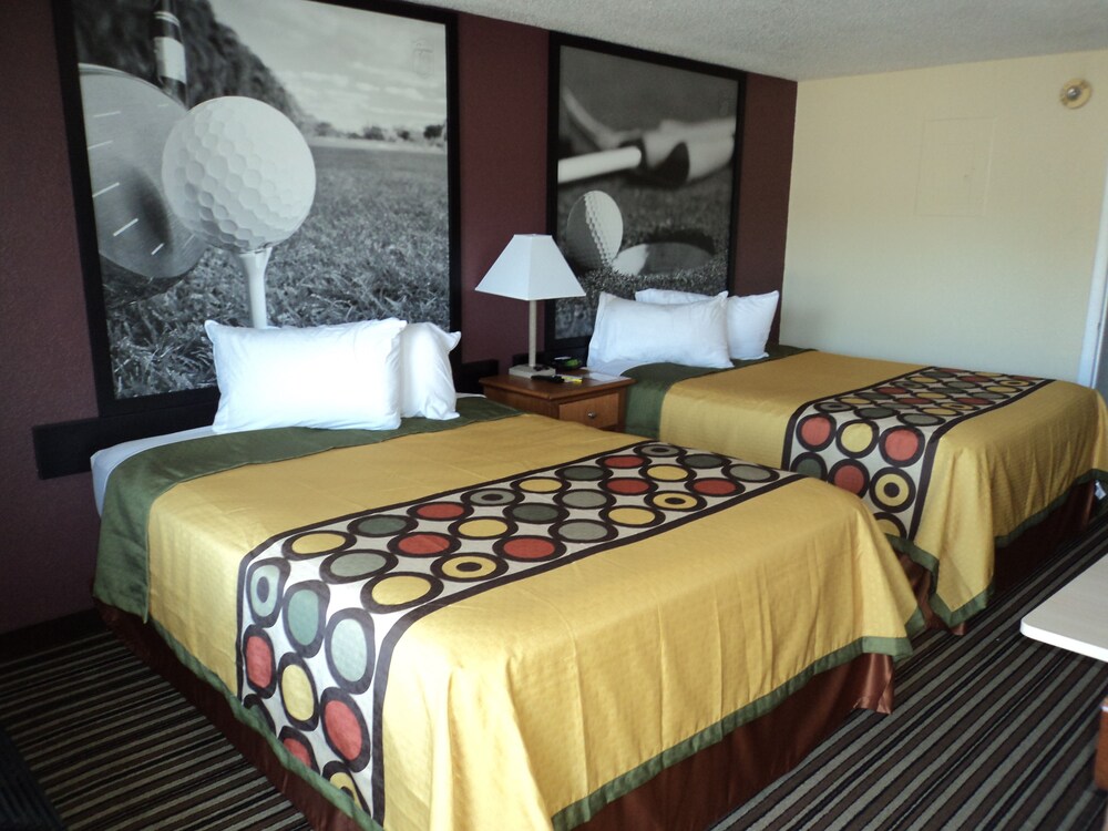 Super 8 by Wyndham Aberdeen Southern Pines - photo 6