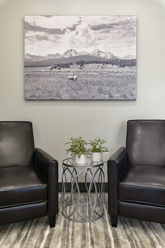 Silver Creek Hotel - photo 64