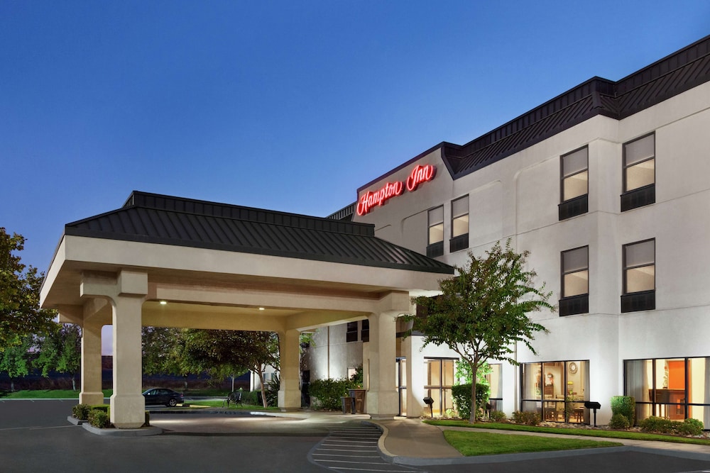 Hampton Inn Tracy - photo 27