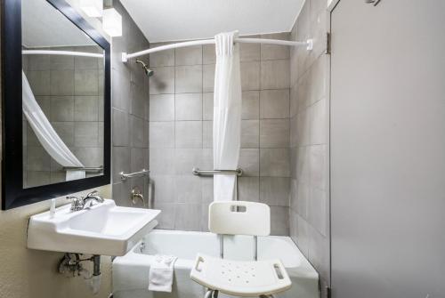 Baymont by Wyndham Oklahoma City Bricktown - photo 14