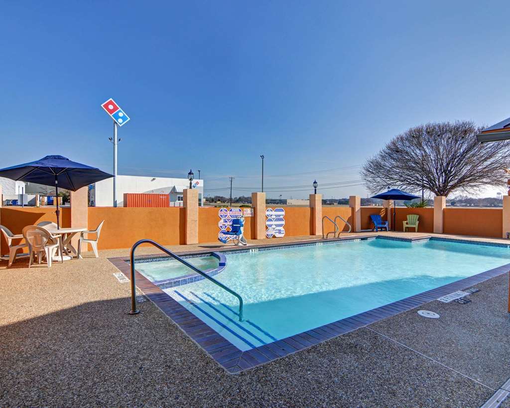 Quality Inn Forest Hill Fort Worth South - photo 24