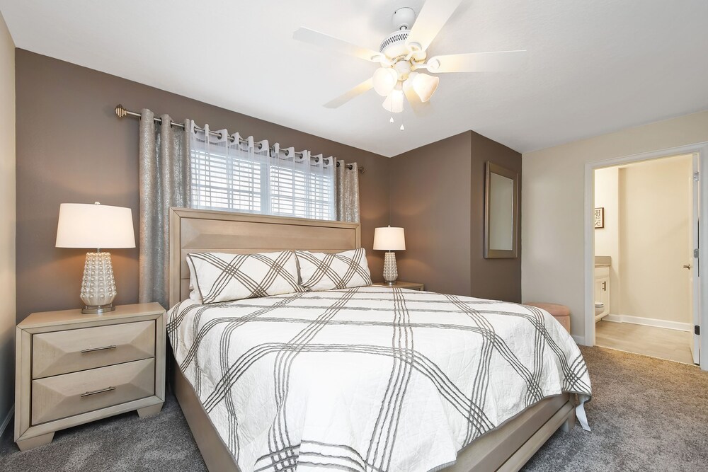 5 Bedrooms 4 Bathrooms Storey Lake 4921 Wa - photo 7