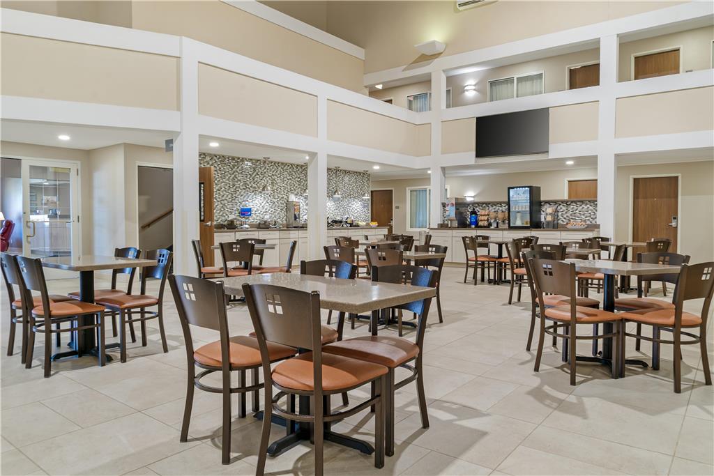 Best Western Lakewinds - photo 31