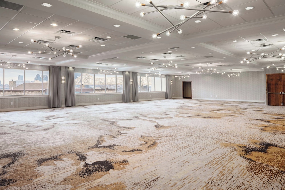 Sheraton Louisville Riverside by Marriott - photo 33