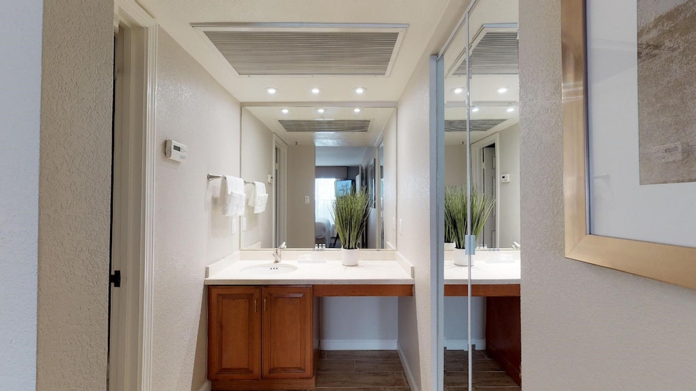 Chase Suites Hotel Brea Fullerton - photo 17