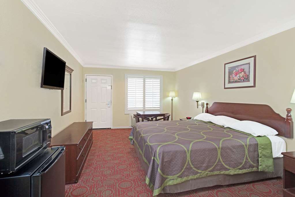 Super 8 by Wyndham North Hollywood - photo 11
