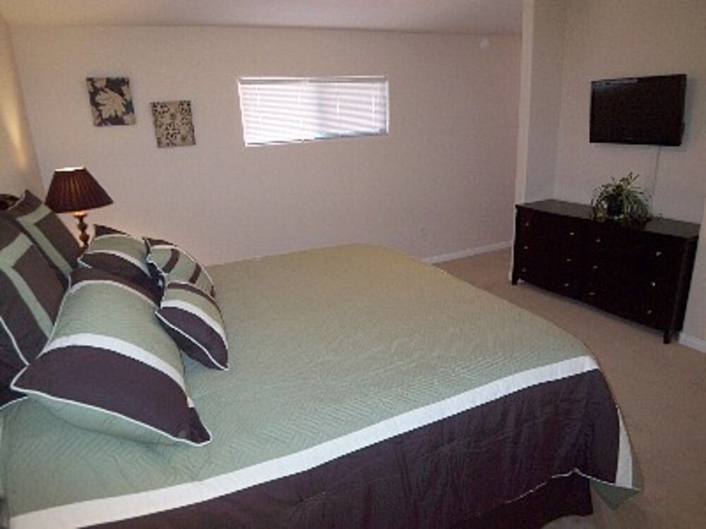 3 Bedroom Condo in Mesquite #335 3 Bedrooms 2 Bathrooms Condo