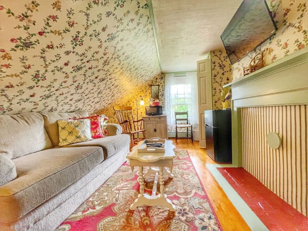 Open Hearth Inn - photo 22