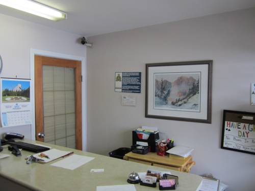 Kacee’s Northern Suites — Fort Nelson — photo 4