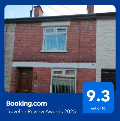 Máire Toiréasa cosy refurbished property in the Gaeltacht Quarter in Belfast, United Kingdom