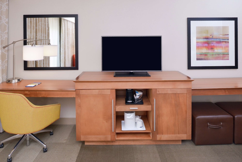 Hampton Inn & Suites by Hilton Lonoke - photo 23