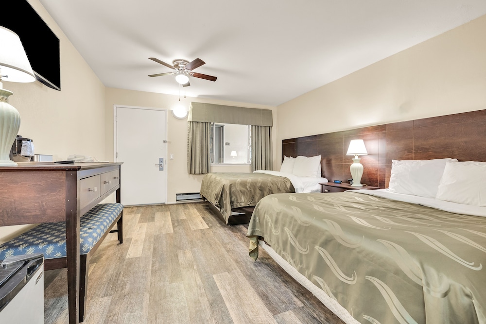 Scottish Fairway Inn - photo 6