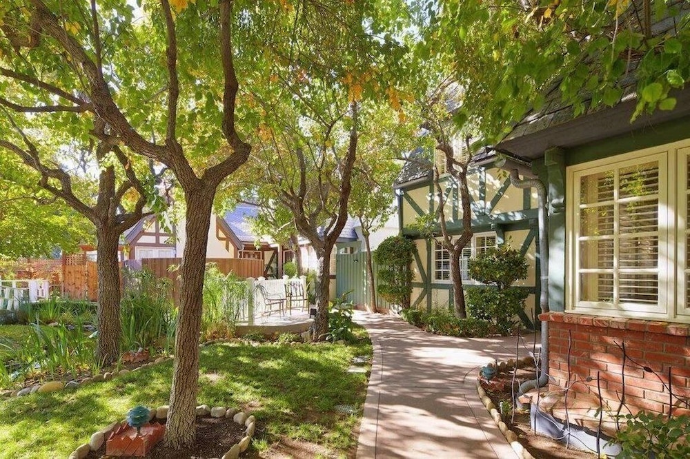 Wine Valley Inn - photo 82
