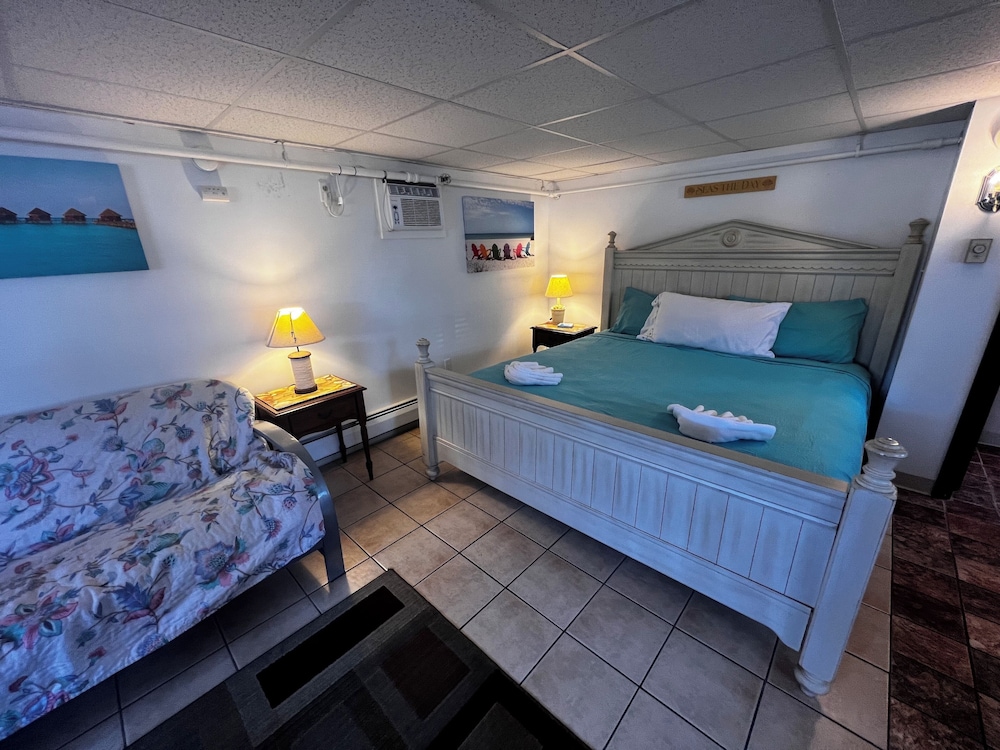 Green Dolphin Motel - photo 15