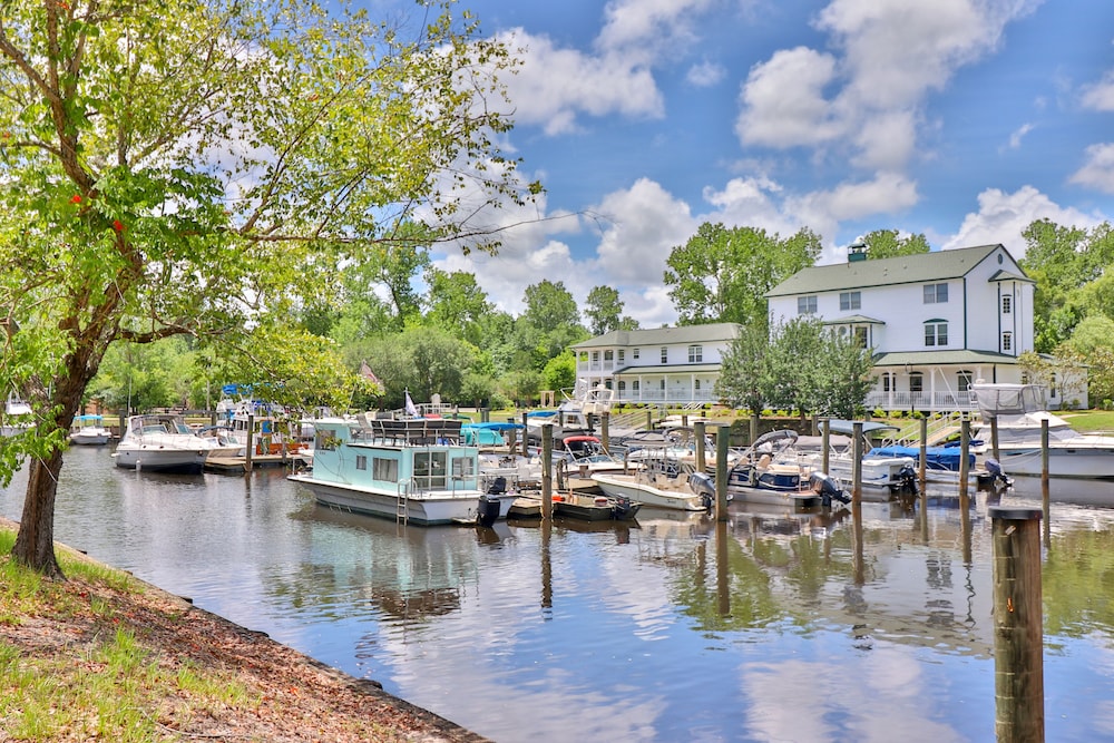 The Cypress Inn Bed & Breakfast - photo 102