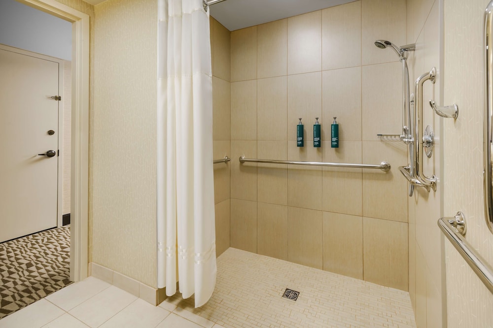 Hilton Phoenix Airport - photo 42
