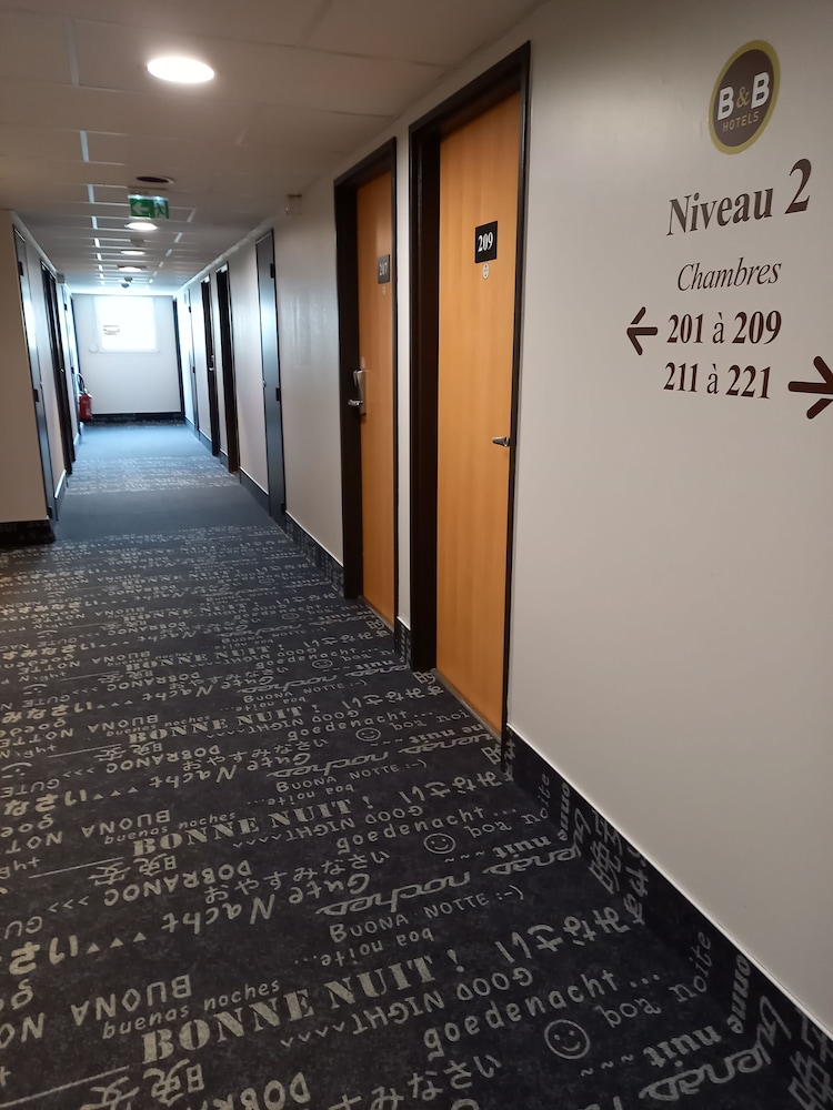 B B Hotel Saint Etienne Monthieu — Saint Etienne