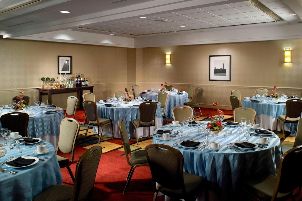 Atlanta Marriott Suites Midtown - photo 35
