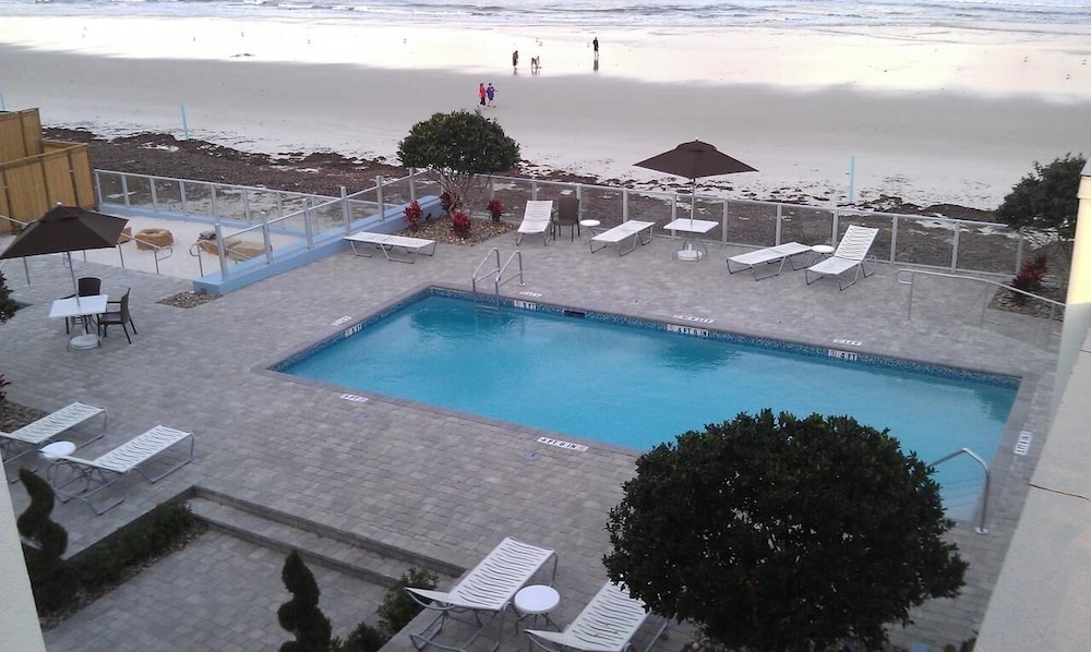 Lotus Boutique Inn & Suites - photo 32