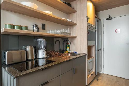 Luxury Studio Apartment CoWorking City Views