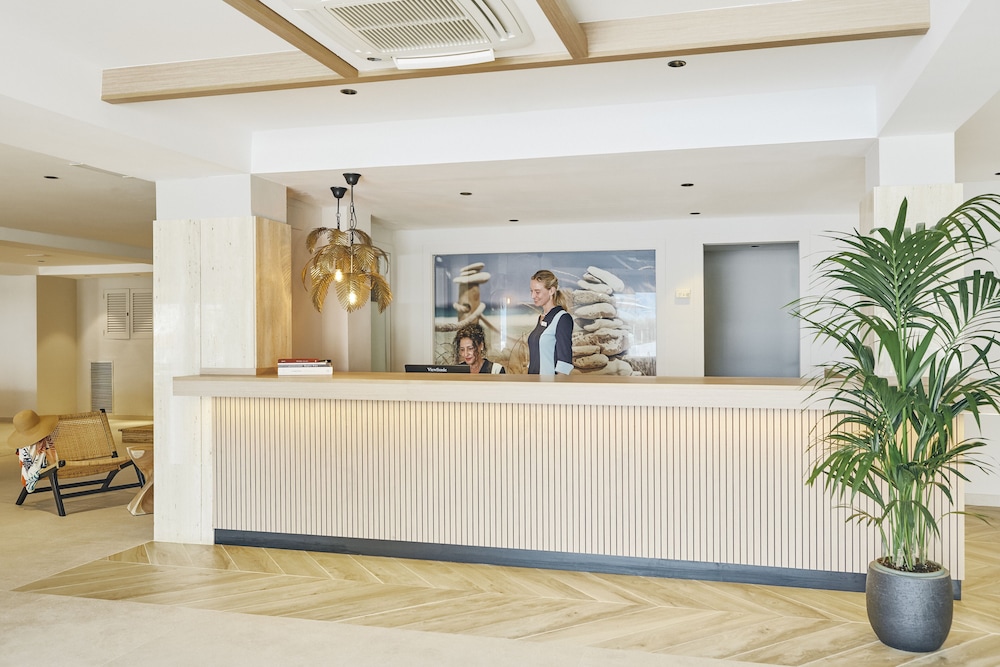 Universal Aparthotel Don Camilo — Palma — photo 4