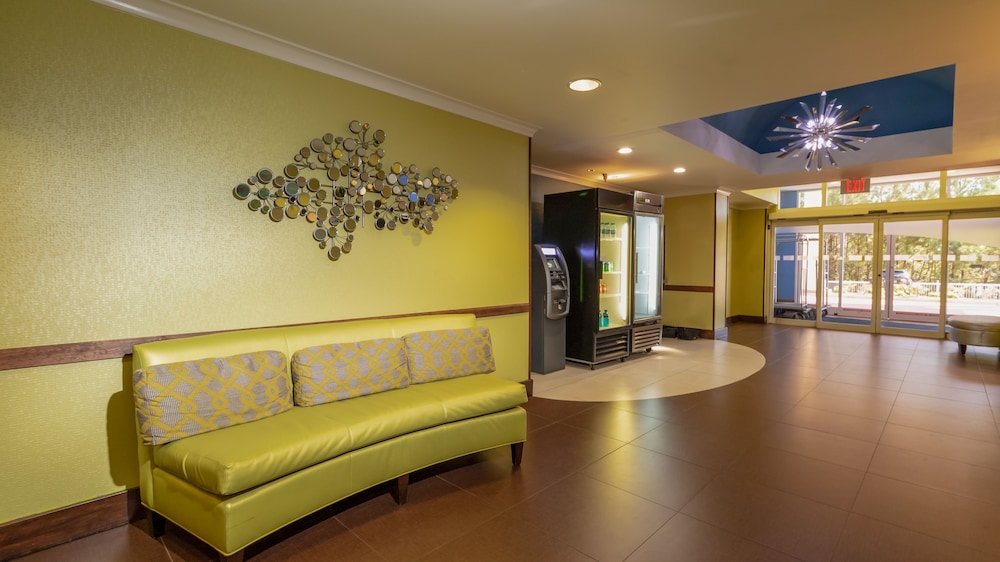Holiday Inn Express Hotel & Suites Birmingham Irondale by IHG - photo 54
