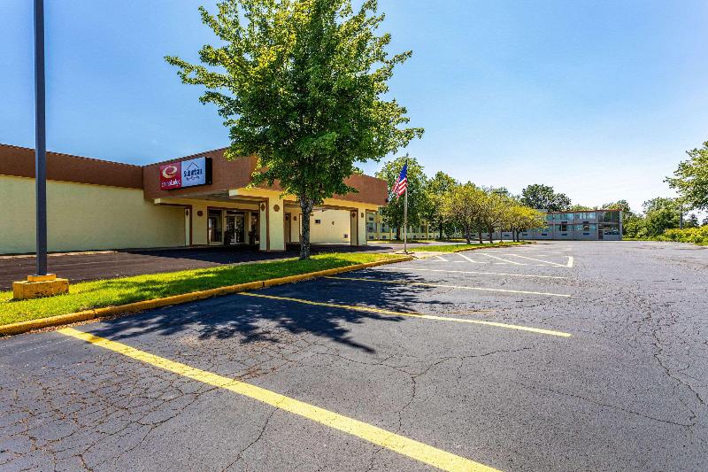 Suburban Extended Stay Hotel - photo 2