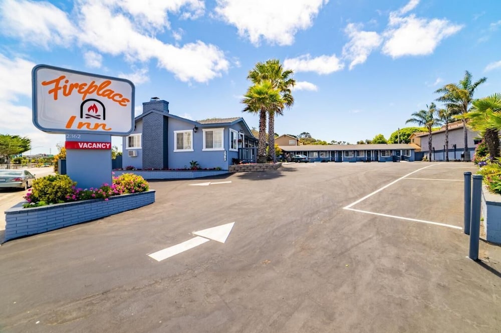 Monterey Fireplace Inn - photo 25
