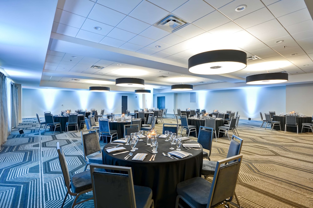 Embassy Suites Hotel Charlotte - photo 49
