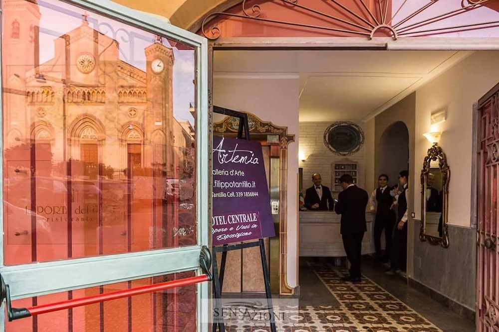 Hotel Centrale - carbon neutral hotel in Bagheria