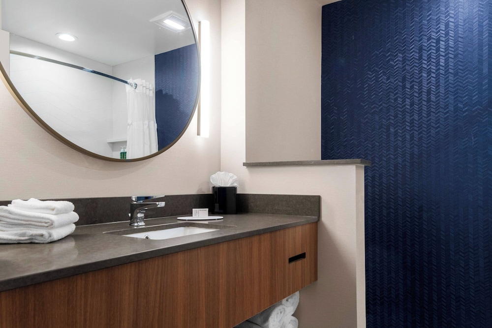Fairfield Inn & Suites by Marriott Rocky Mount - photo 12