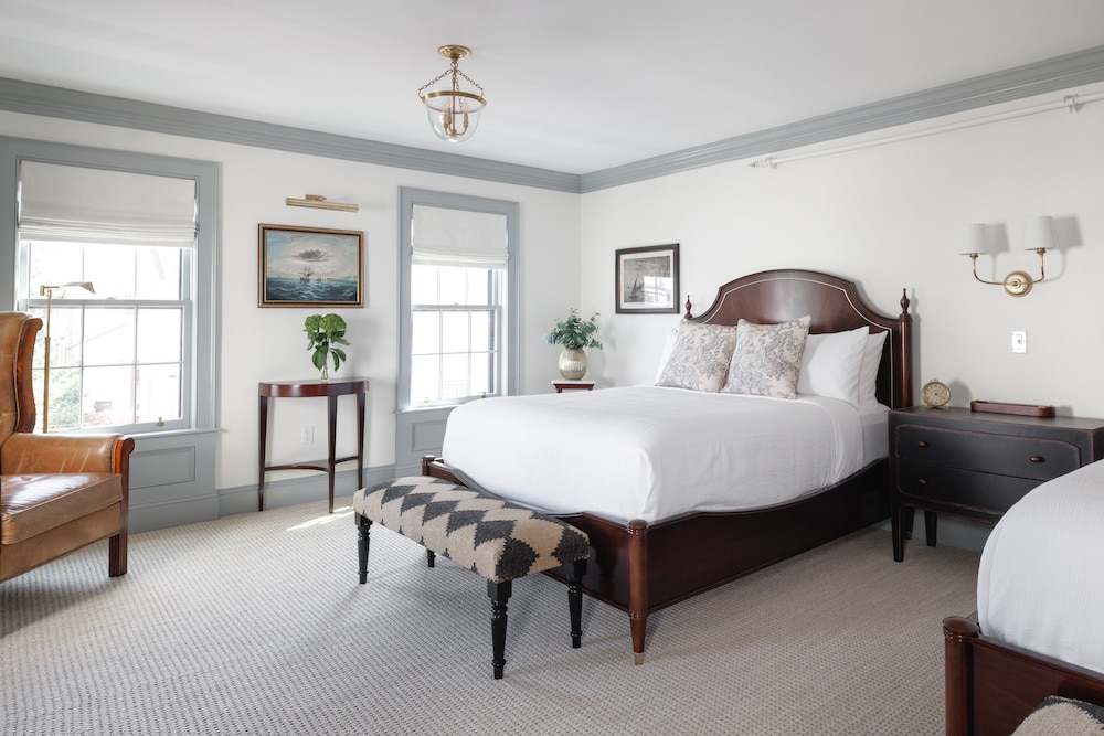 The Davenport Inn - photo 22