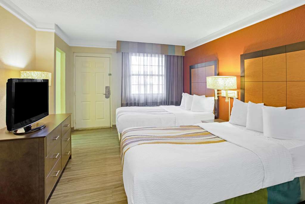 La Quinta Inn by Wyndham Victoria - photo 24