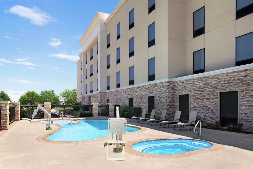 Hampton Inn Sulphur Springs - photo 30