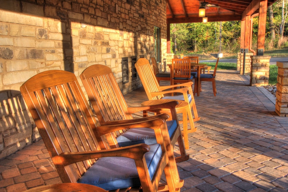 Hampton Inn Pigeon Forge - photo 41