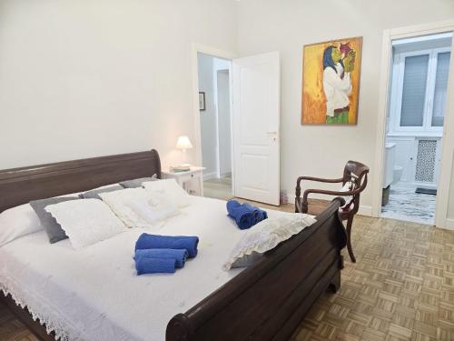 Elegant Apartament Talenti 2 Camere 2 Bagni Terrazza Balcone Parcheggio Gratuito — 4-Star Luxury Hotel in Rome, Italy