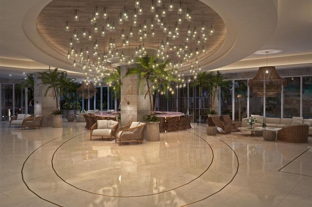 Grand Beach Hotel - photo 2