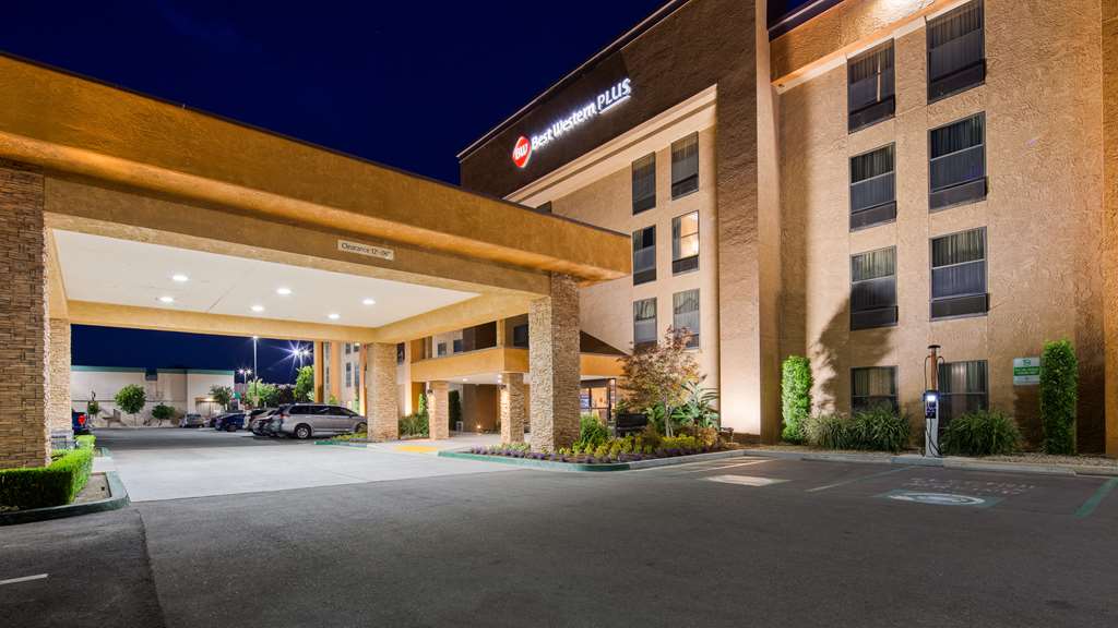 Best Western Plus Fresno Airport Hotel - featured photo