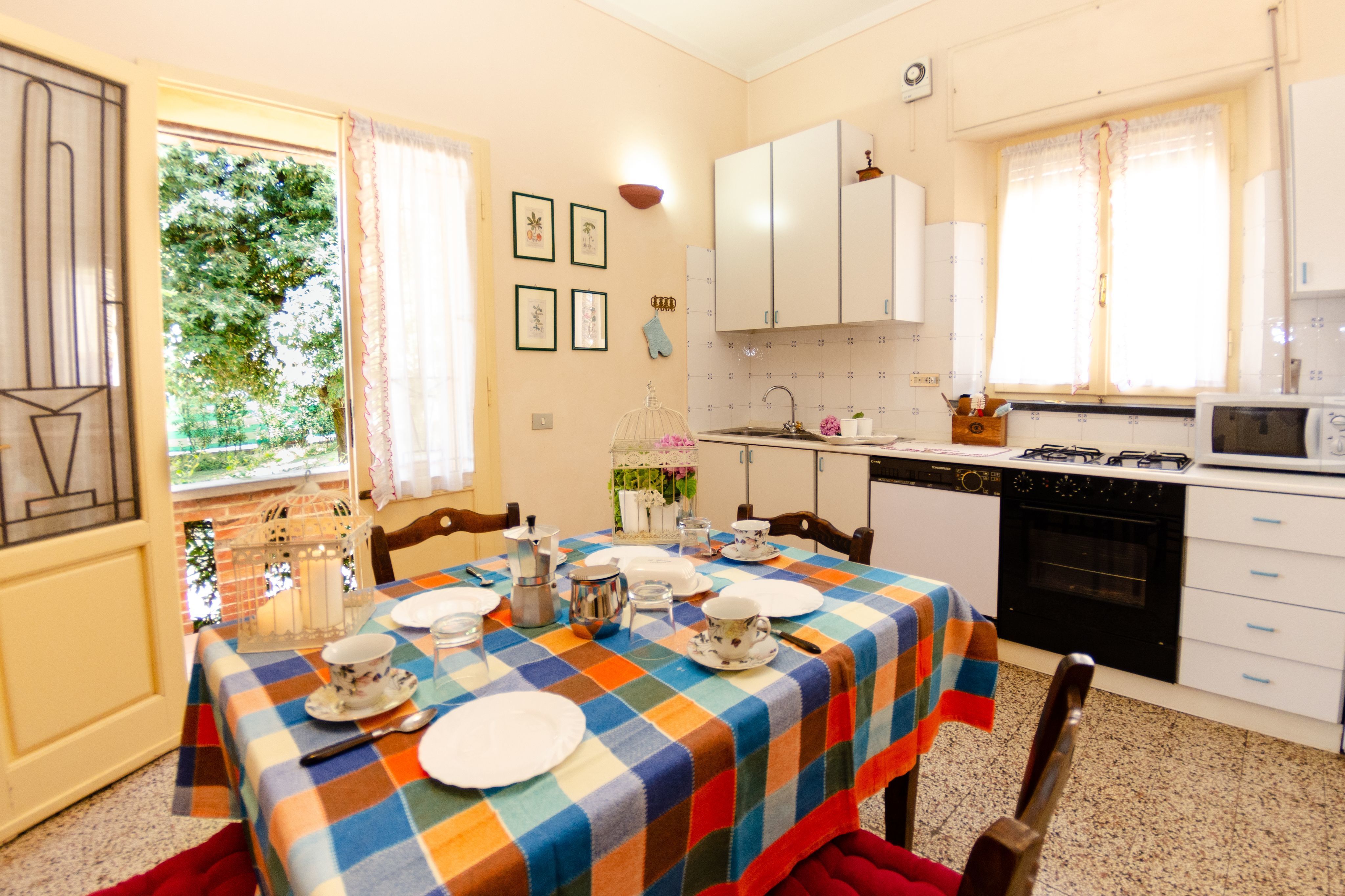 Villa Elisa — 4-Star Luxury Hotel in Bientina, Italy