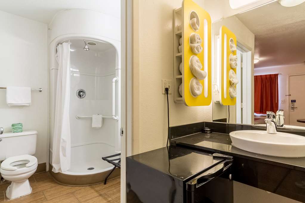 Motel 6 Garland TX Dallas - photo 25