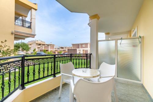 Kosmos Hotel St2 in Agios Stefanos — 4-Star Luxury Hotel in Agios Stefanos, Greece