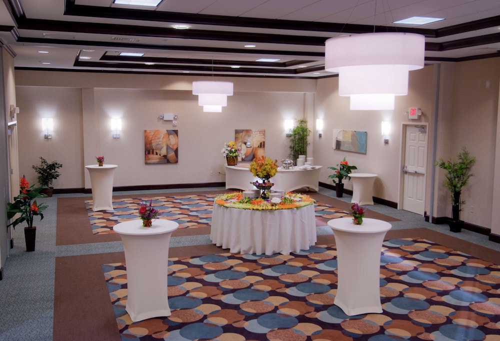 Hilton Garden Inn Dulles North - photo 34