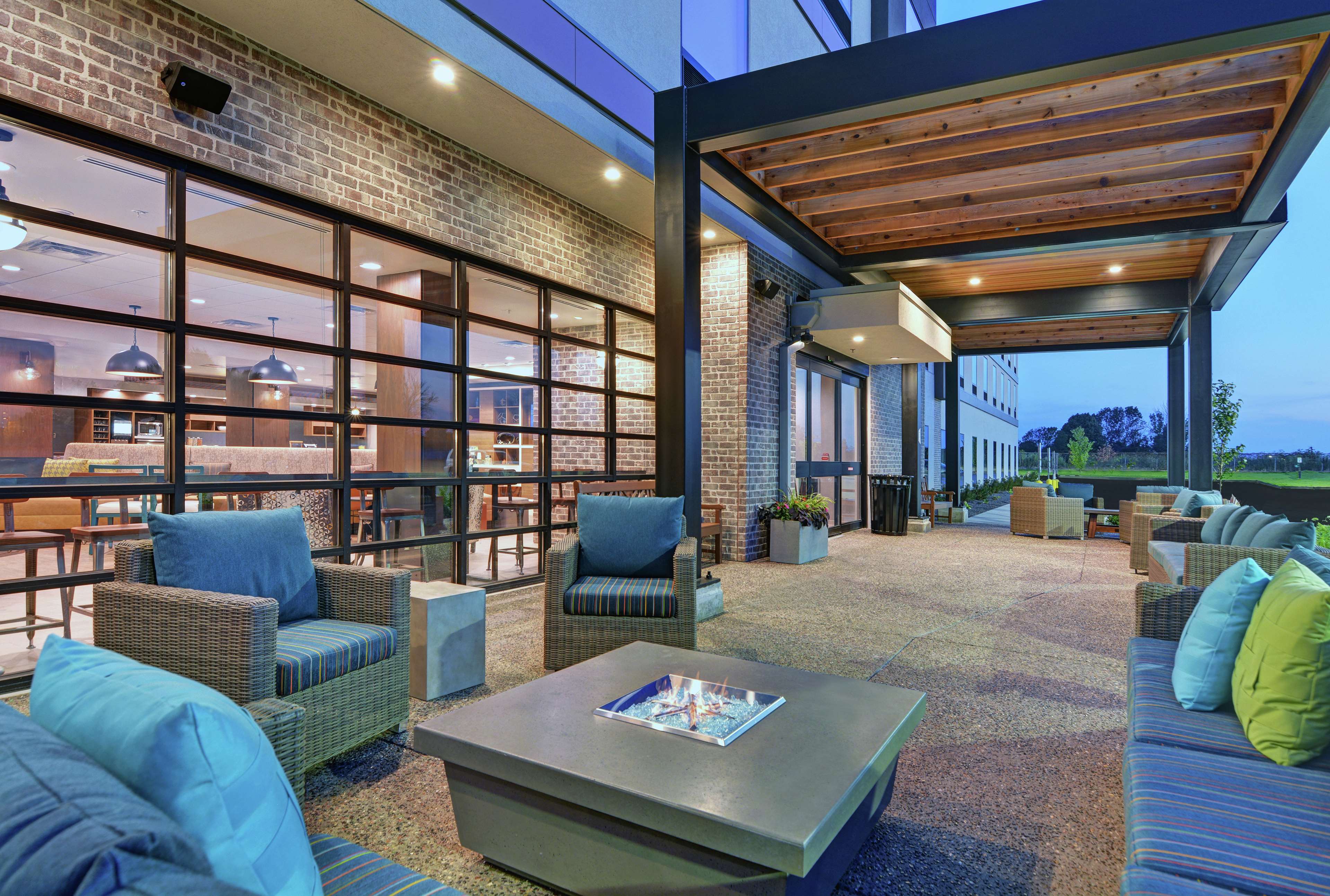 Home2 Suites by Hilton Bettendorf Quad Cities - photo 3
