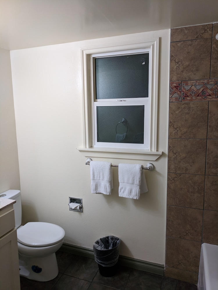La Hacienda Motel - photo 24