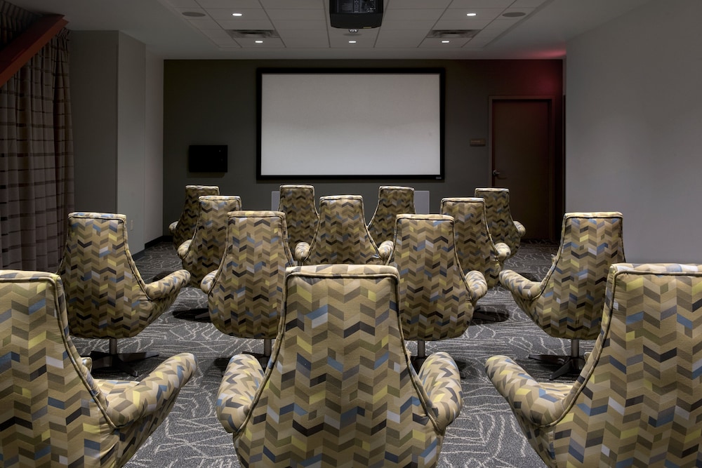 EVEN Hotel Pittsburgh Downtown by IHG - photo 35