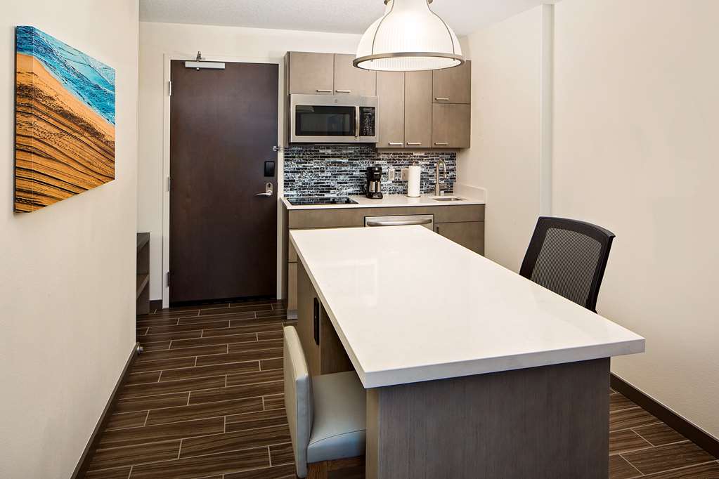 Hyatt House across from Universal Orlando Resort - photo 28