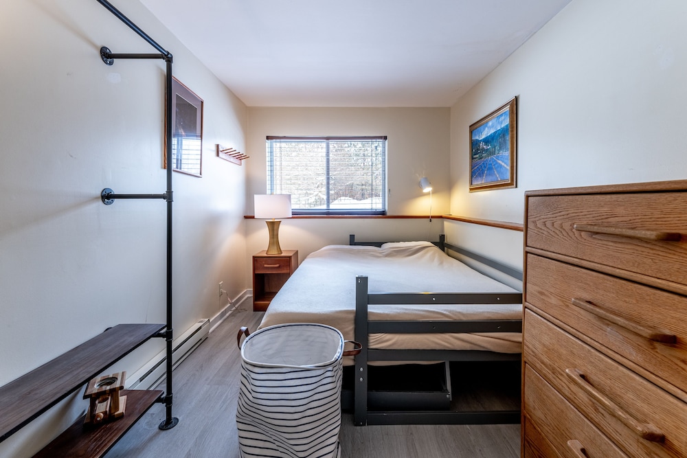 Smugglers' Notch Resort Private Suites - photo 20