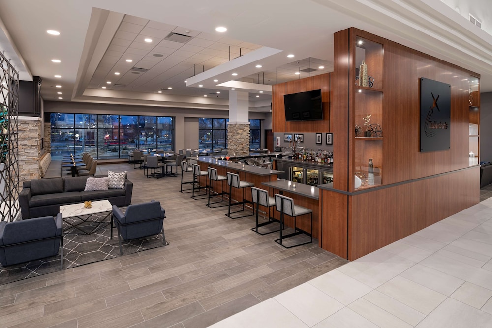 DoubleTree by Hilton Madison East WI - photo 2